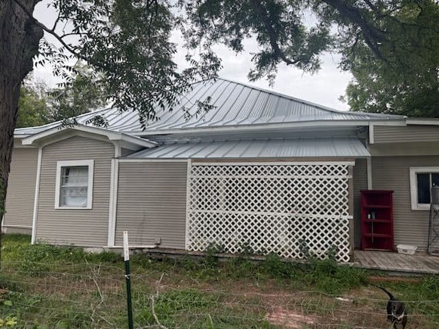 Gallery photos for Enhanced Charm with Galvalume Roof in Fentress: Image #3